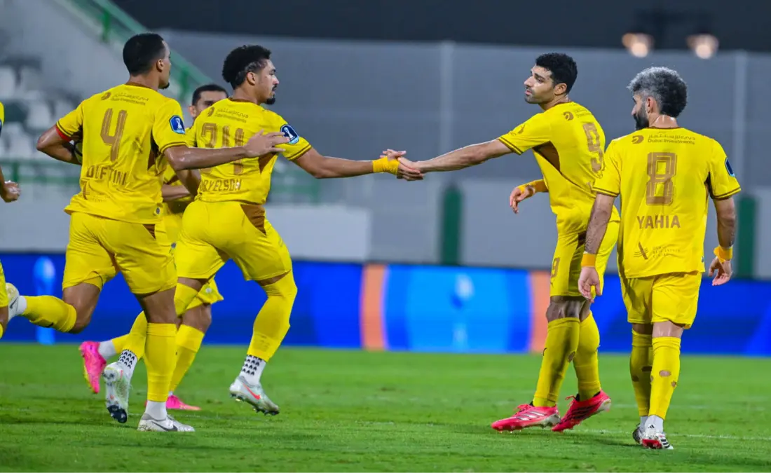 أحداث مثيرة في مباراة الأهلي والوصل: صالح أبو الشامات يستفز الجماهير